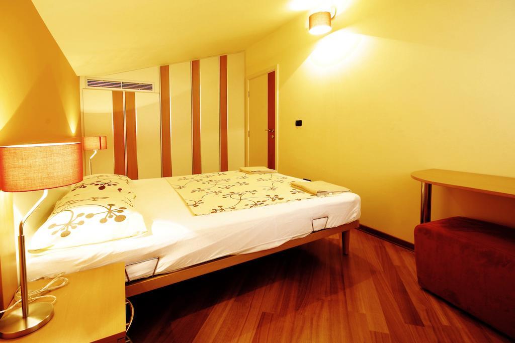 Apartments Rossana Porec Ngoại thất bức ảnh
